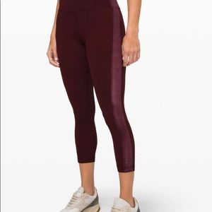 Lululemon Align Super High-Rise Crop *Velvet
Garnet sz 4